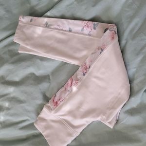 VS Pink Leggings